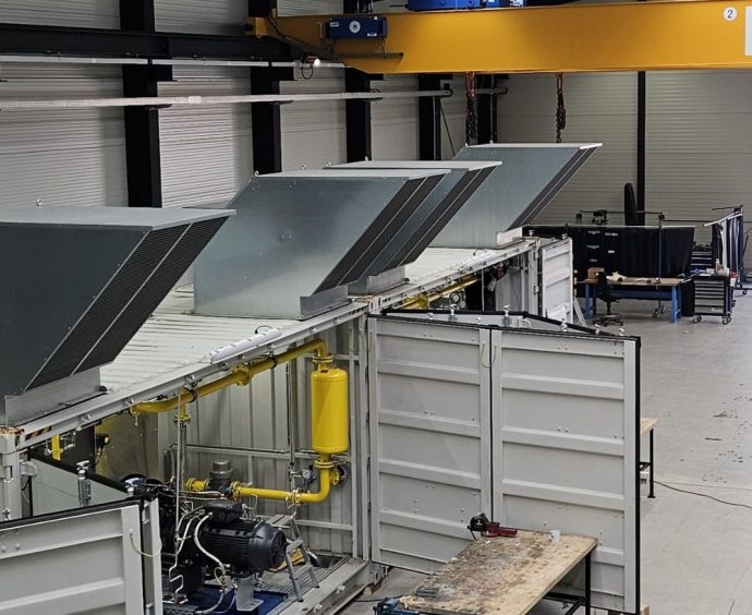 Innovation in Bewegung: Unsere Produktion in Aktion!