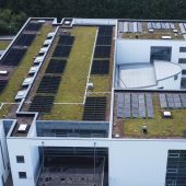 Besonderes PV-Projekt mit bifazialen Glas/Glas-Modulen